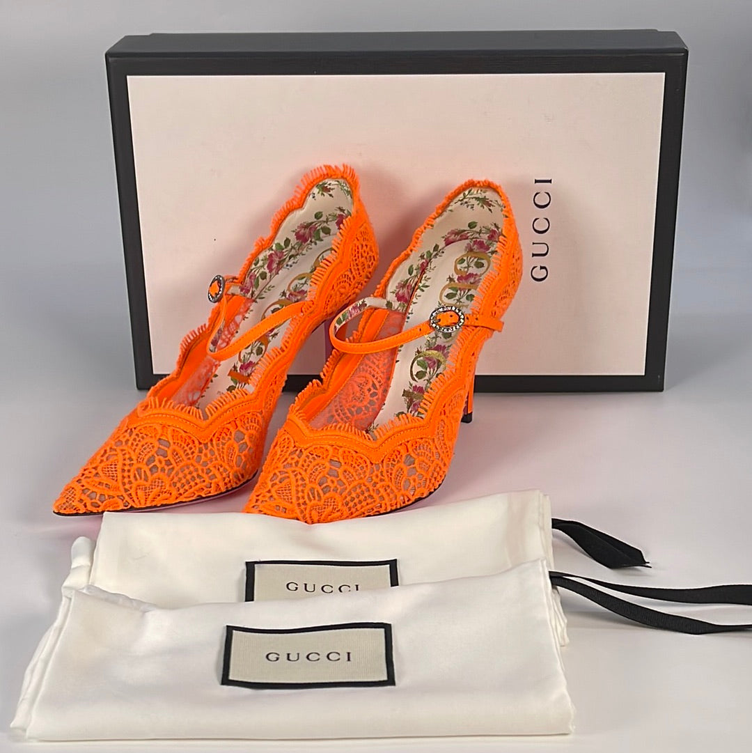 Preloved Gucci Size 37 (7) Orange Virginia 95 Lace Pumps 296 020723 KimmieBBags LLC Preloved Gucci Size 37 (7) Orange Virginia 95 Lace Pumps 296 020723 KimmieBBags LLC