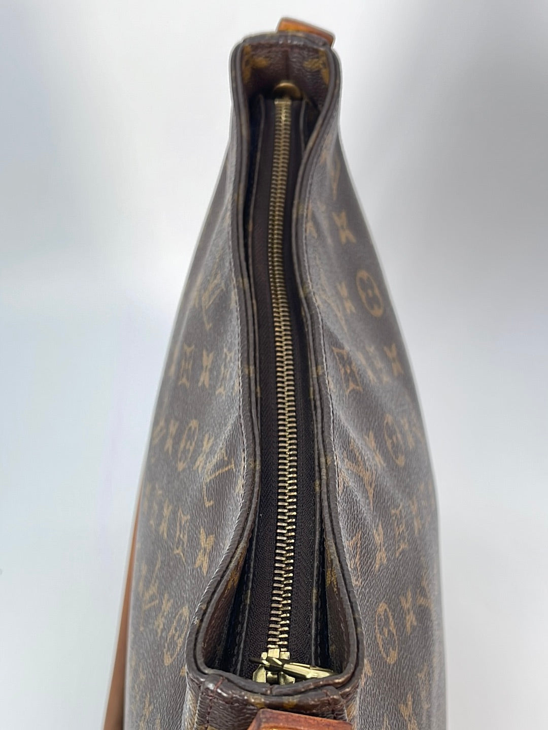 Preloved Louis Vuitton Monogram GM Looping Shoulder Bag MI0070 072723 –  KimmieBBags LLC
