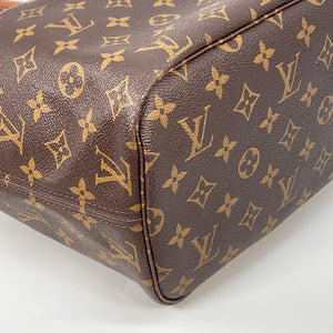 Pics of the polarizing 2022 Neverfull MM as requested! : r/Louisvuitton
