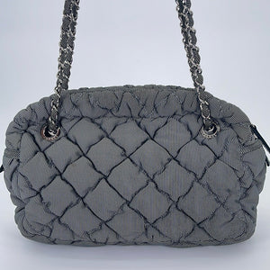 Chanel, Metallic bubble quilted leather flap bag - Unique Designer Pieces