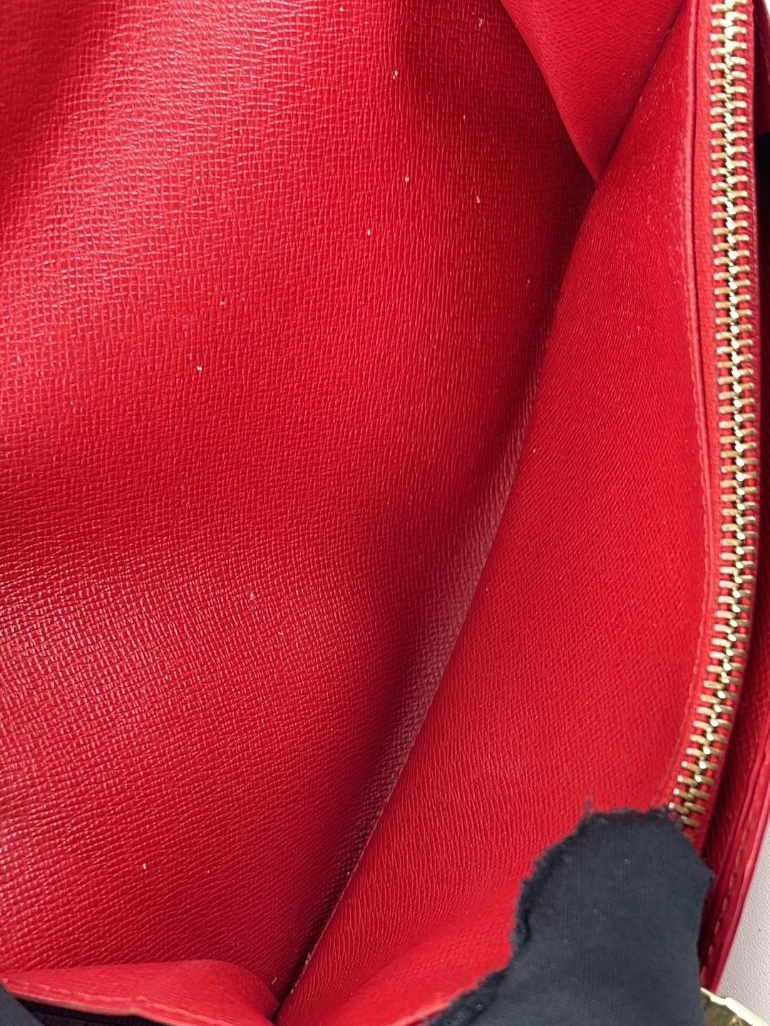 Vintage Louis Vuitton Porte Tresor International Trifold Red Epi Leather Long Wallet SR0051 031023