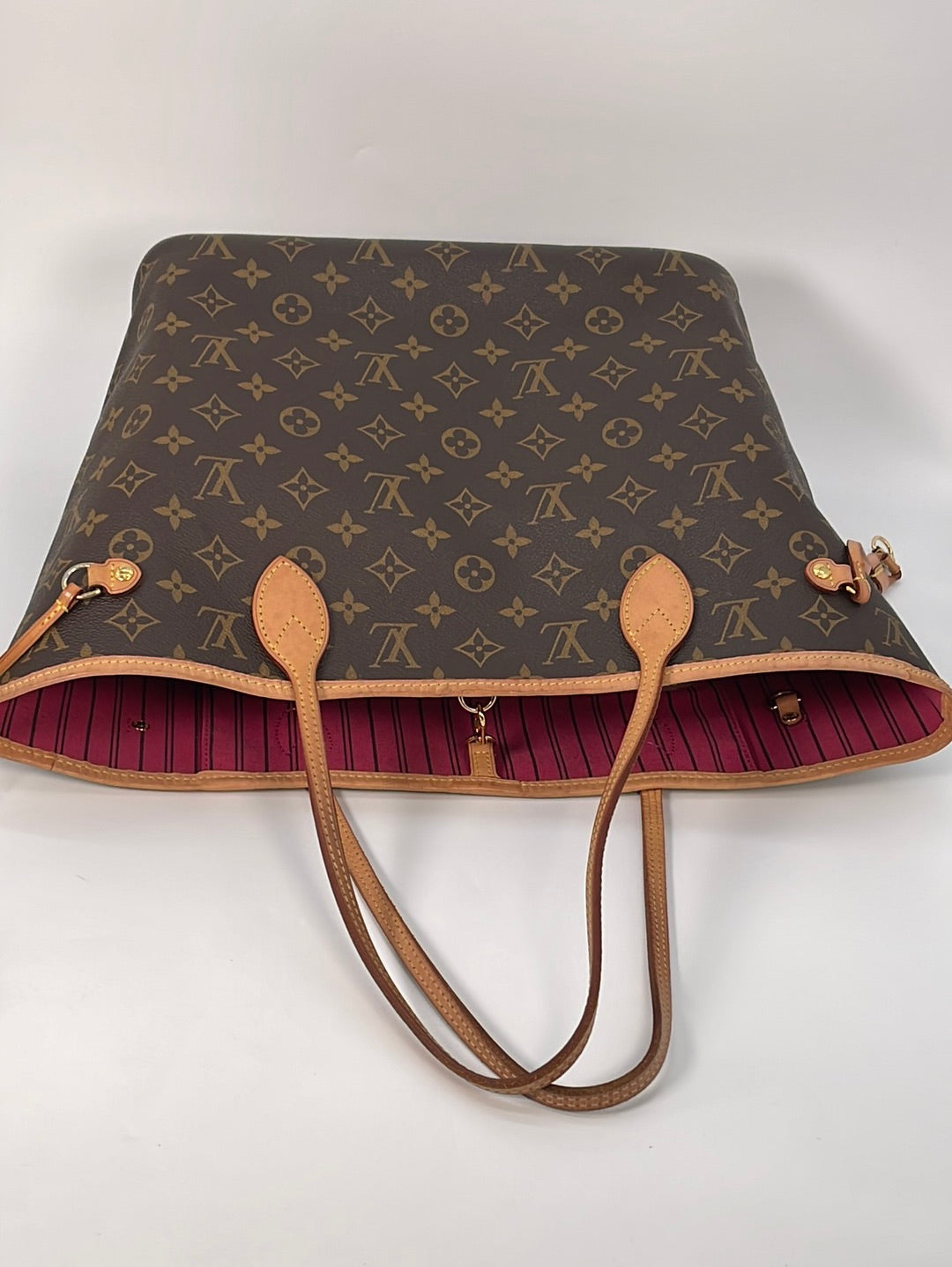louis vuitton neverfull with pink lining