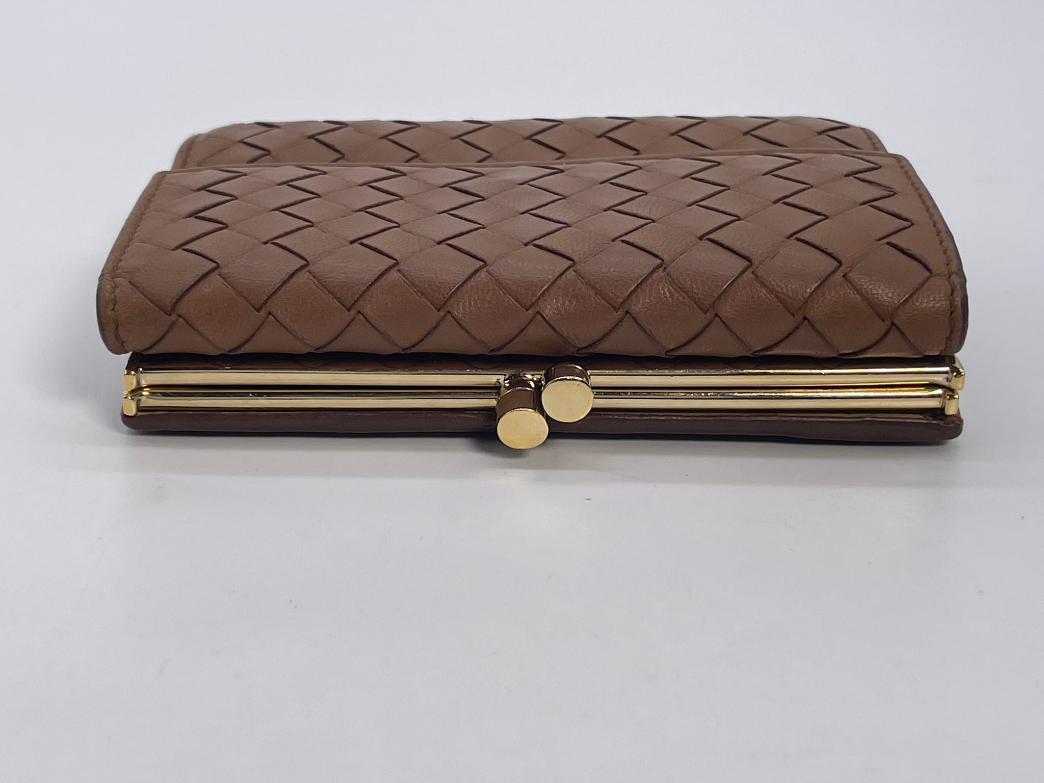 PRELOVED Bottega Veneta Biege Woven Leather Trifold Wallet 131238V00132510 102122