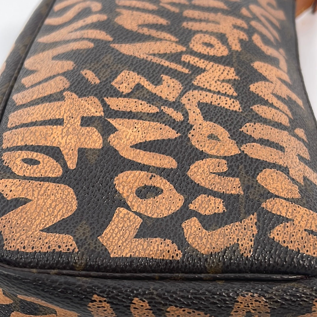 Preloved Louis Vuitton Pochette Accessoires Limited Edition Monogram Graffiti Bag AR0061 011323
