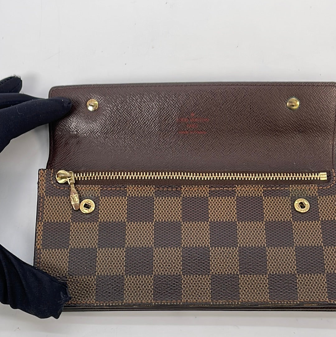 Louis Vuitton Bordeaux Brazza Long Bifold Flap Taiga Leather 872728 Wallet  For Sale at 1stDibs