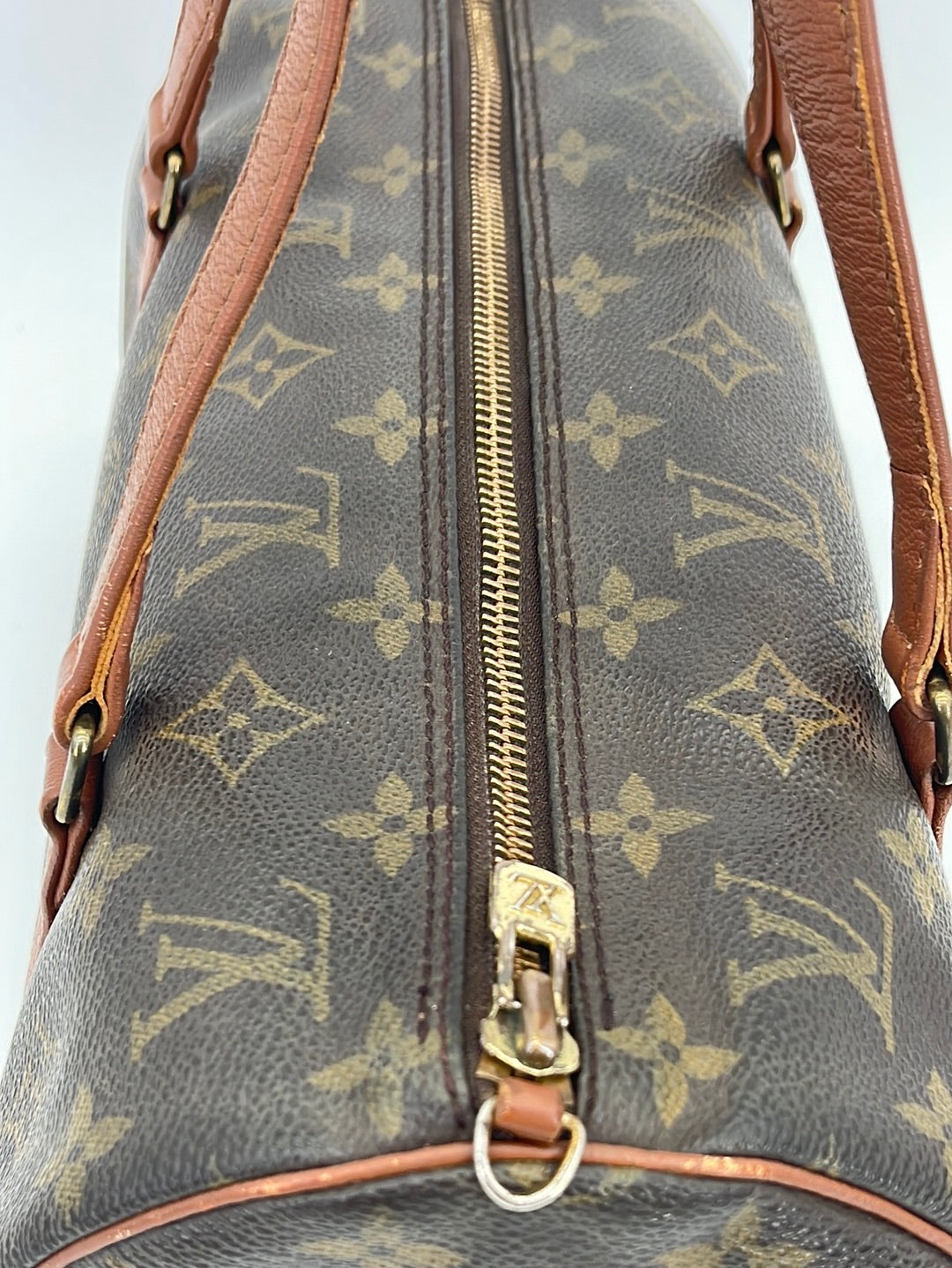 Preloved Louis Vuitton Monogram Papillon 30 Shoulder Bag J63D9CQ 04132 –  KimmieBBags LLC