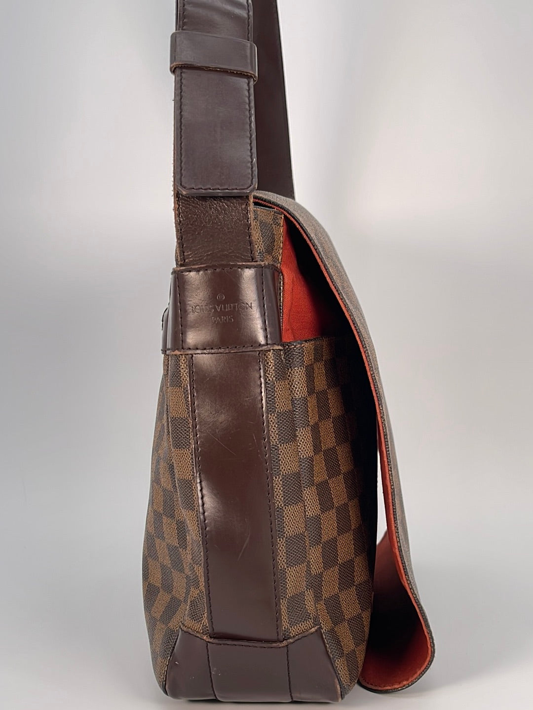 Louis Vuitton Damier Canvas Bastille Messenger Bag - Yoogi's Closet