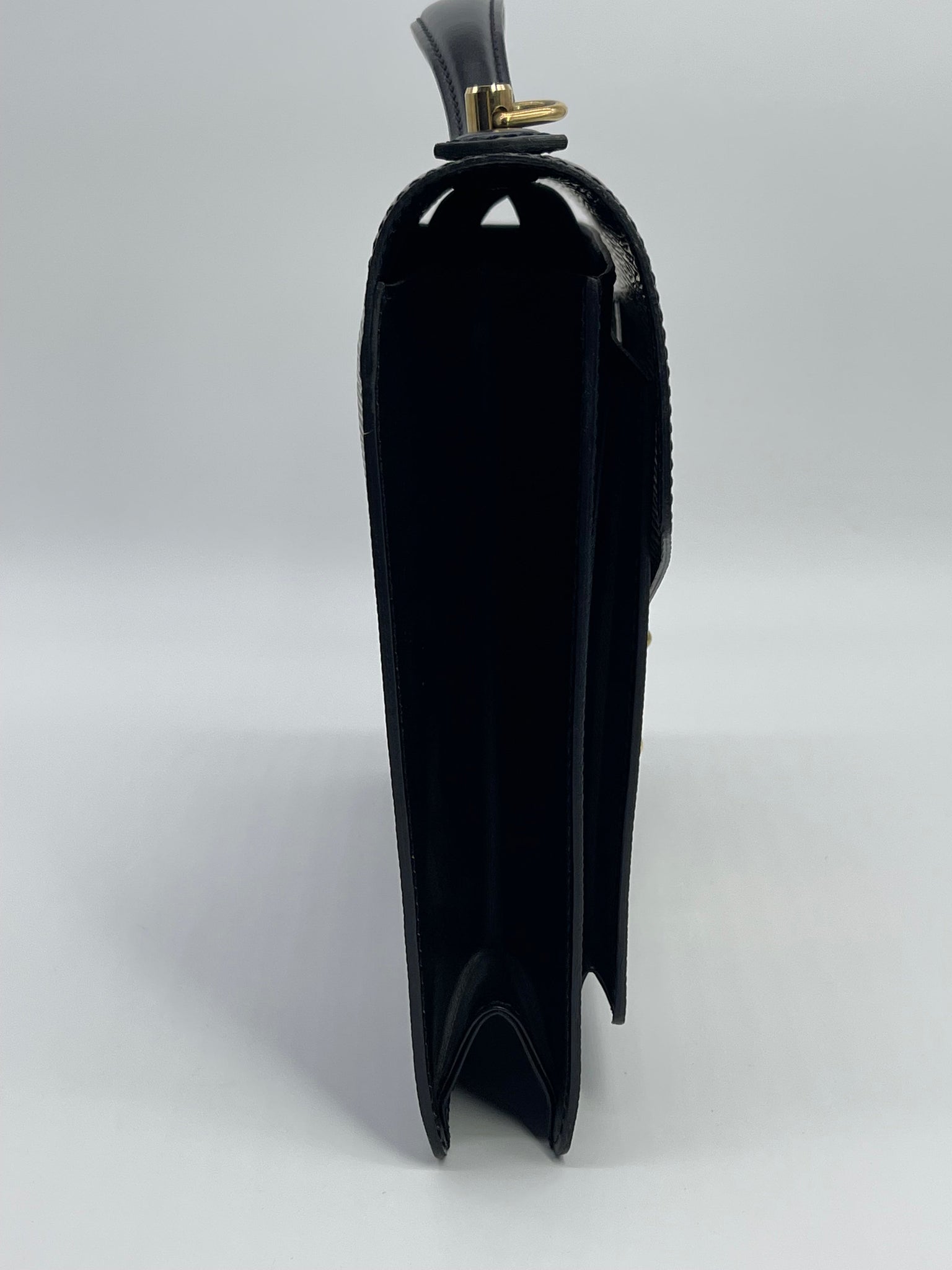 LOUIS VUITTON, a black leather epi evening / handbag Monceau Bag. -  Bukowskis